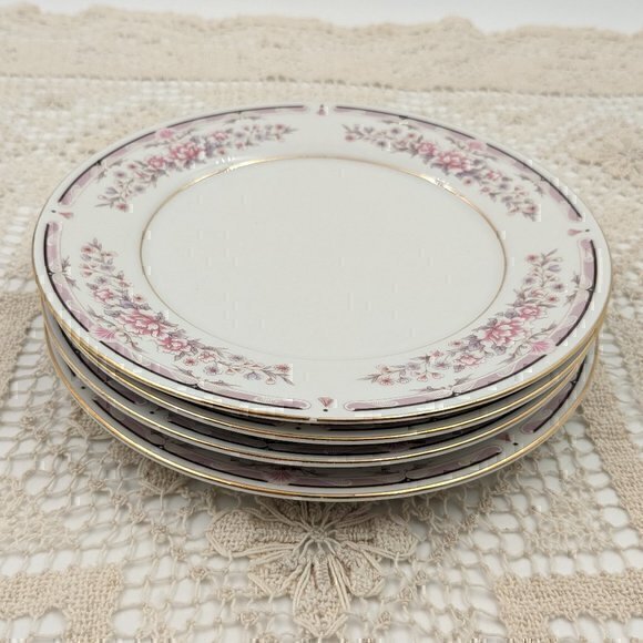 Set of 4 Vintage Chinal Pearl "Donna" Salad | Lunch Plates w Gold Verge - Picture 1 of 6